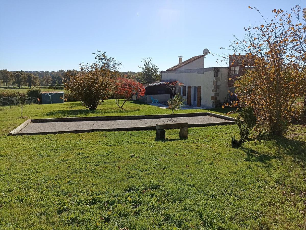 Gite De La Tuilerie Des Garandons Saint-Menoux Eksteriør billede